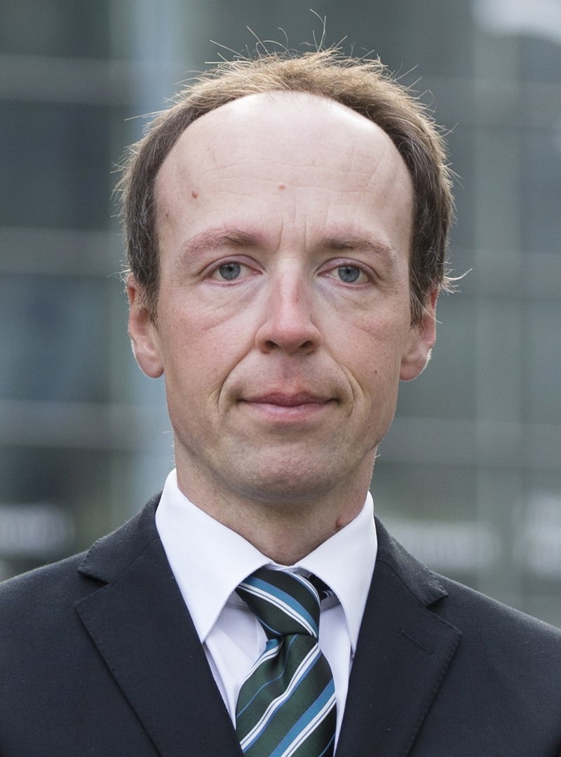 Chairman of the Foreign Affairs Committee @mikaniikko was replaced by @Halla_aho, a long-time advocate of NATO membership