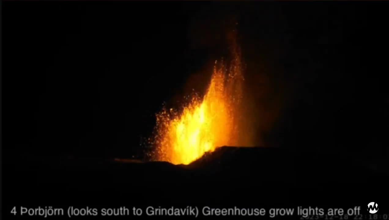 Volcano erupts on Iceland's Reykjanes Peninsula