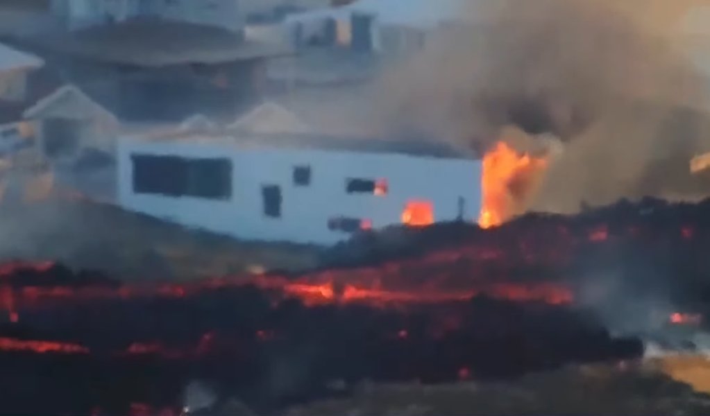 House now on fire in Grindavik, Iceland after lava flow from new volcano reached itn(screenshot from Reuters)