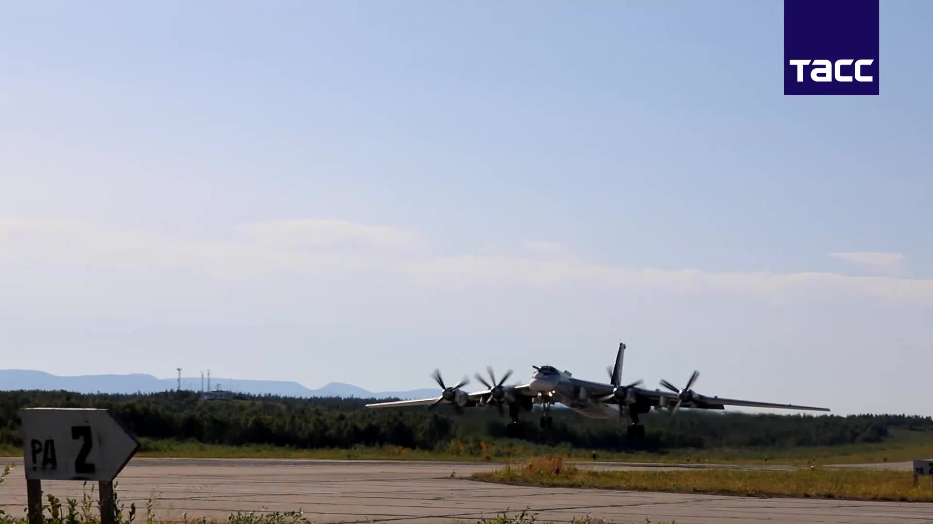 Два Ту-95МС здійснили політ над нейтральними водами Баренцева і Норвезького морів, повідомили в Міноборони Росії